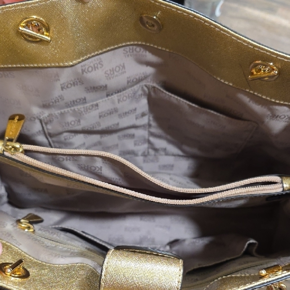Michael Kors Gold Tote Bag - Picture 5 of 5
